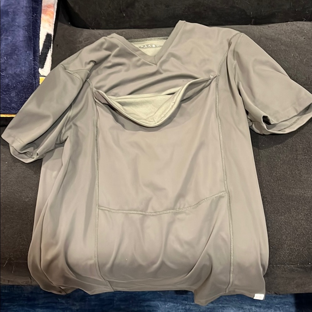 Green Shirt Baby Holder Lalabu size L mens